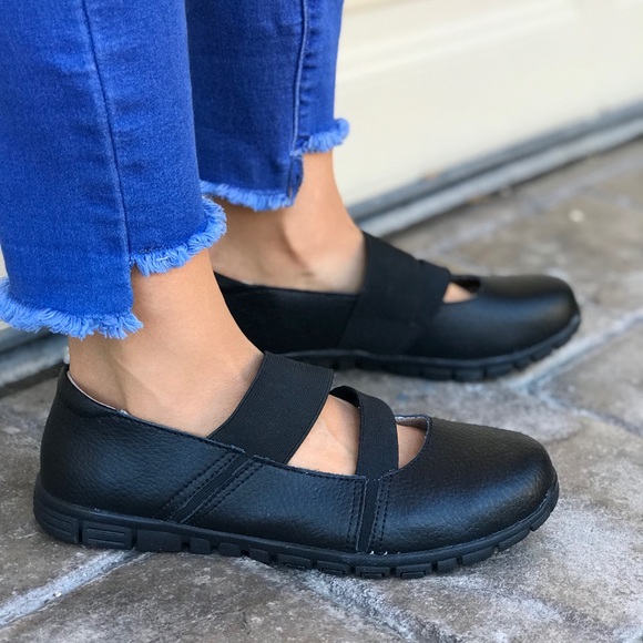 Comfort Leather Wide Fit Straps Mary Jane Flats - Picture 2 of 8